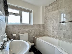 Family Bathroom- click for photo gallery